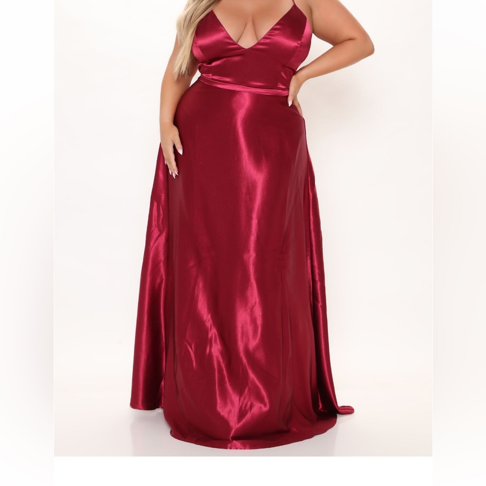 Never worn red prom dress